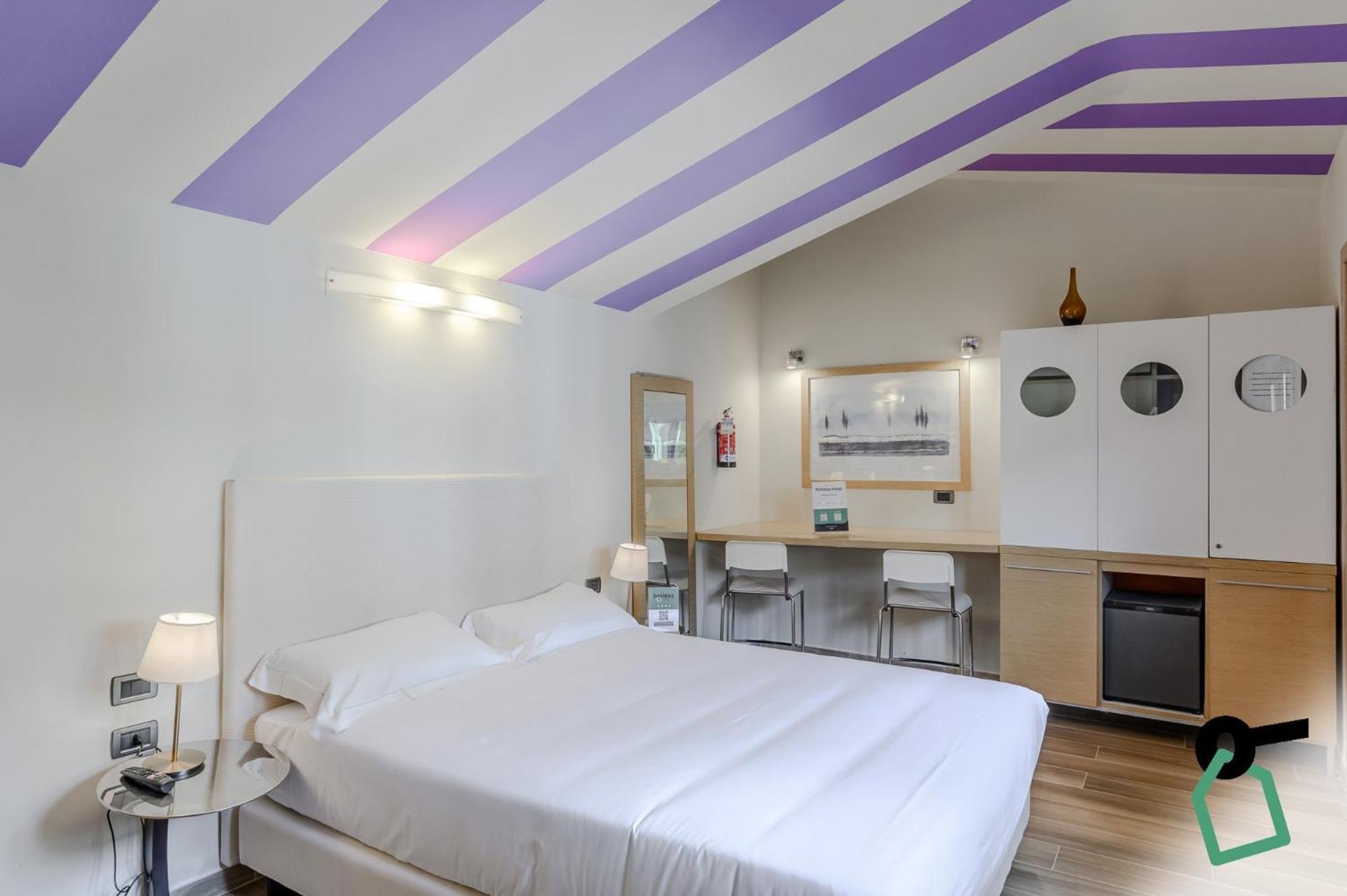Hotiday Aparthotel Firenze ภายนอก รูปภาพ